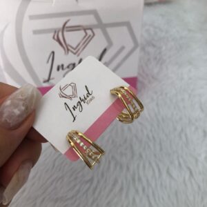 Argola Semijoia Com Detalhes Cravejados