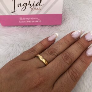 Anel Semijoia Liso Com Coraçãozinho Cravejado