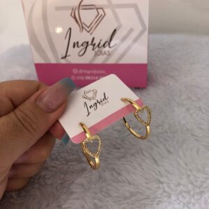 Argola Semijoia Coração Cravejado