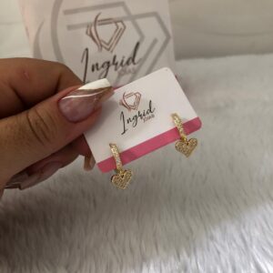 Argola Semijoia Coração Cravejado