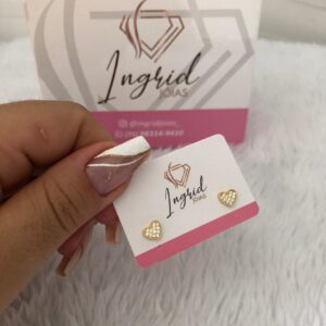 Brinco Semijoia Coração Cravejado