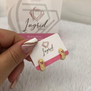 Argola Semijoia Com Textura e Coração Vazado