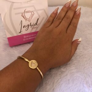 Bracelete Semijoia Triângulo Cravejado