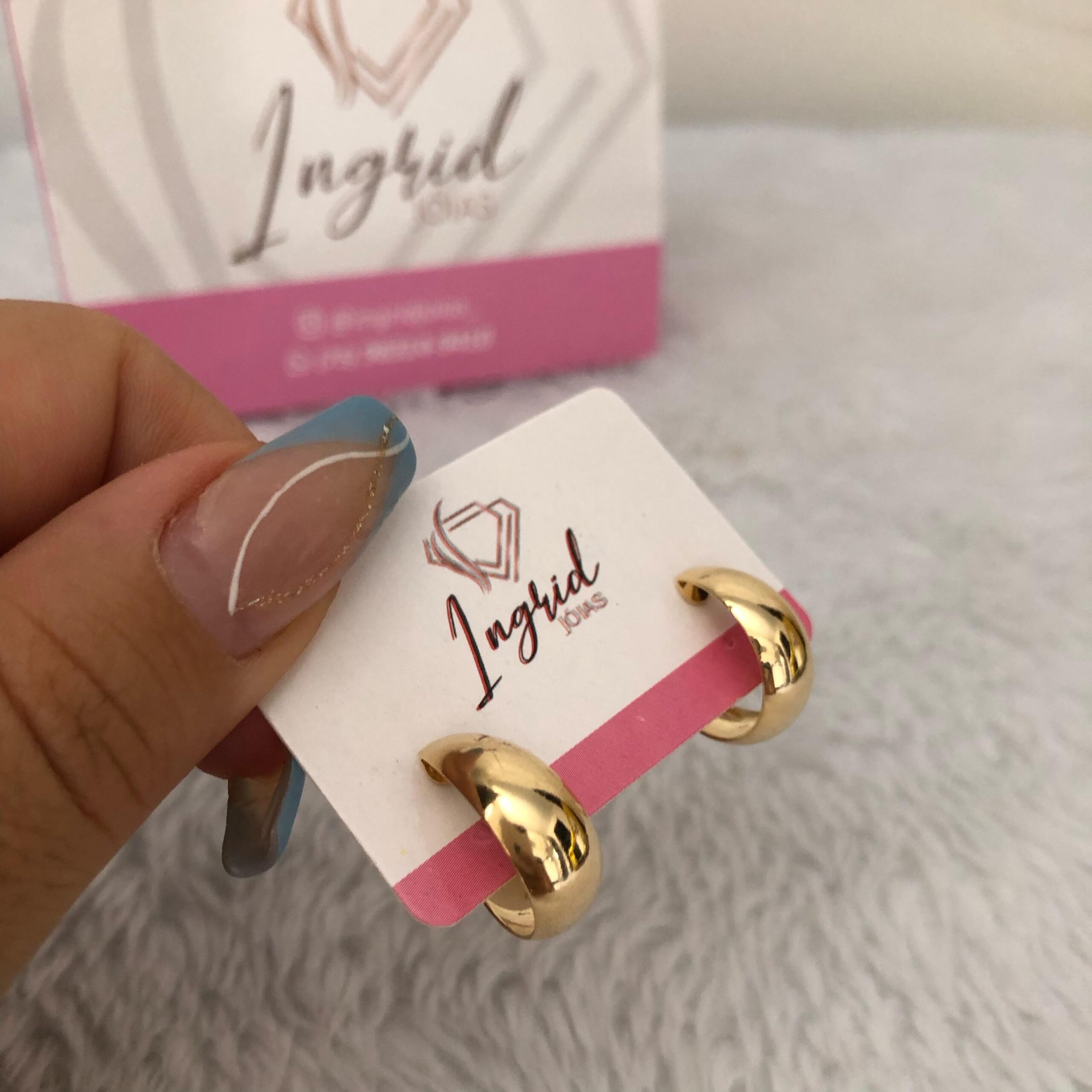 Argola Semijoia Pequena Lisa