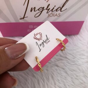 Argola Semijoia Pequena Trançada